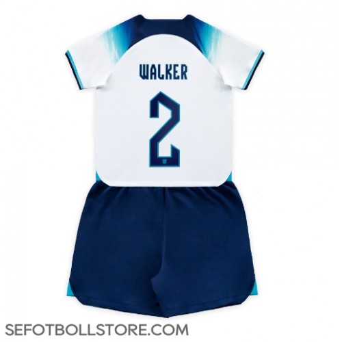 England Kyle Walker #2 Replika babykläder Hemmaställ Barn VM 2022 Kortärmad (+ korta byxor)